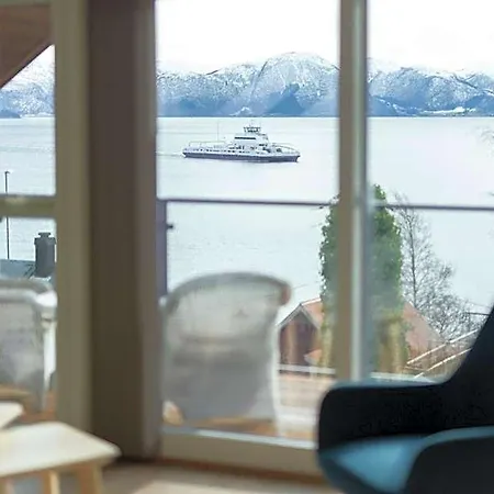 酒店 Lavik Fjord & 3*
