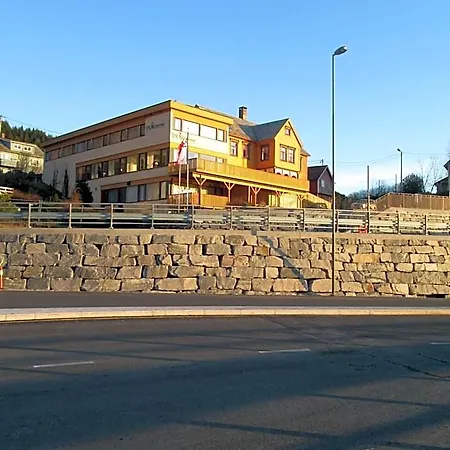 Lavik Fjord & 酒店 奥普达尔